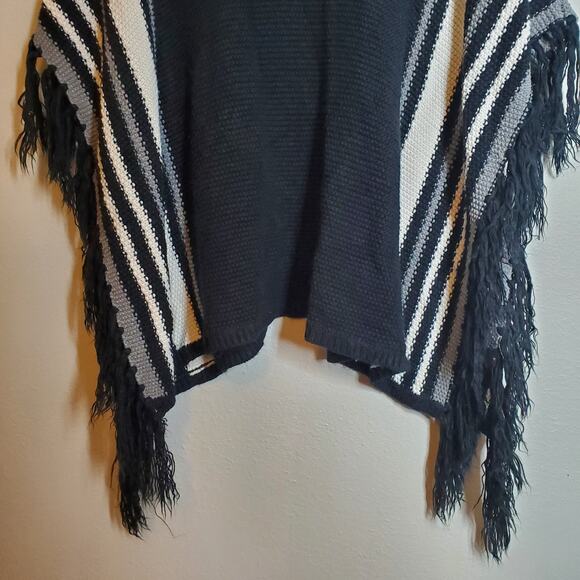 Black + White Striped  Open Front Fringe Poncho Cardigan M/L Boho Fall Layering - Picture 10 of 15
